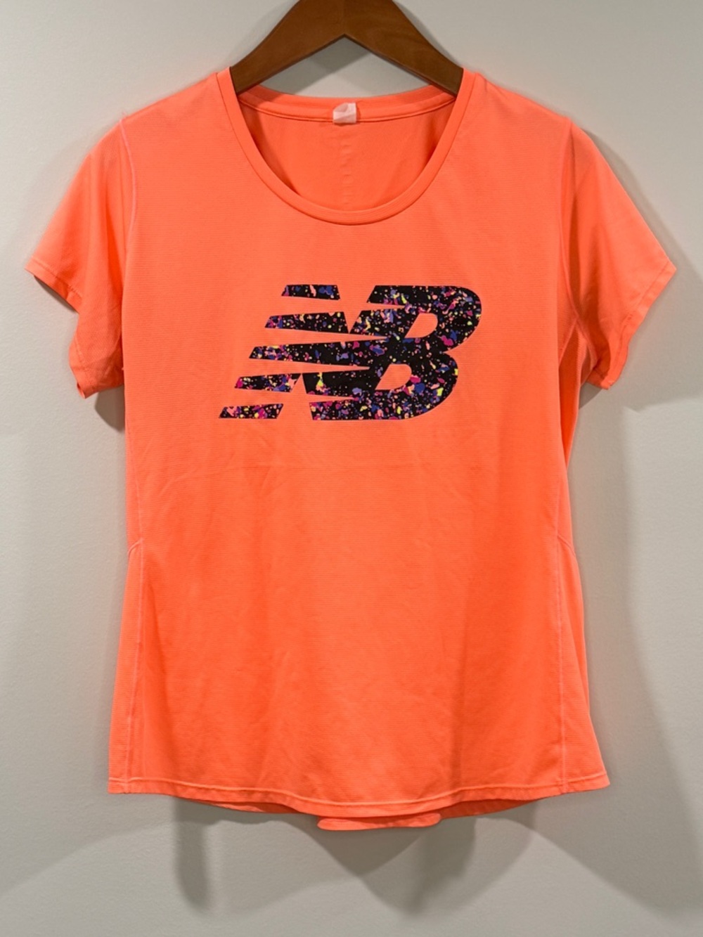 New Balance Women’s Neon Coral Logo Short Sleeve Tee Size L